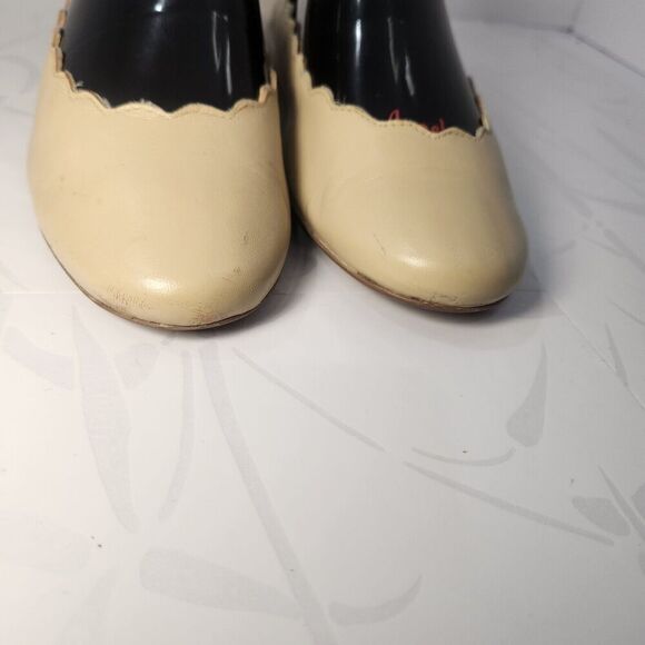 Neiman Marcus Sina Women's Tan Leather Scalloped Ballet Flat Size 8.5 - Picture 9 of 11